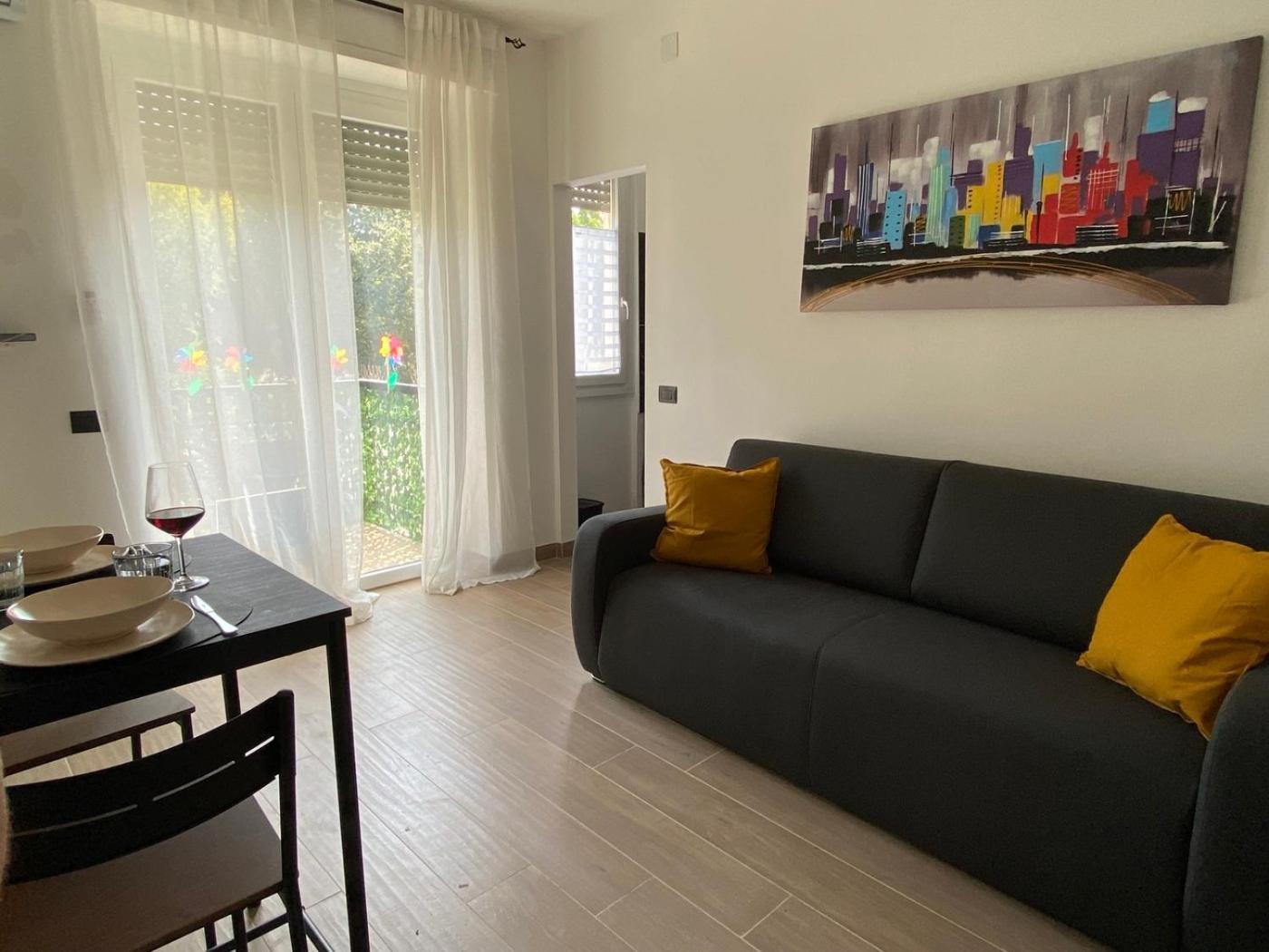 Moderno Ed Elegante Loft Con Balcone Apartment Milan Exterior photo