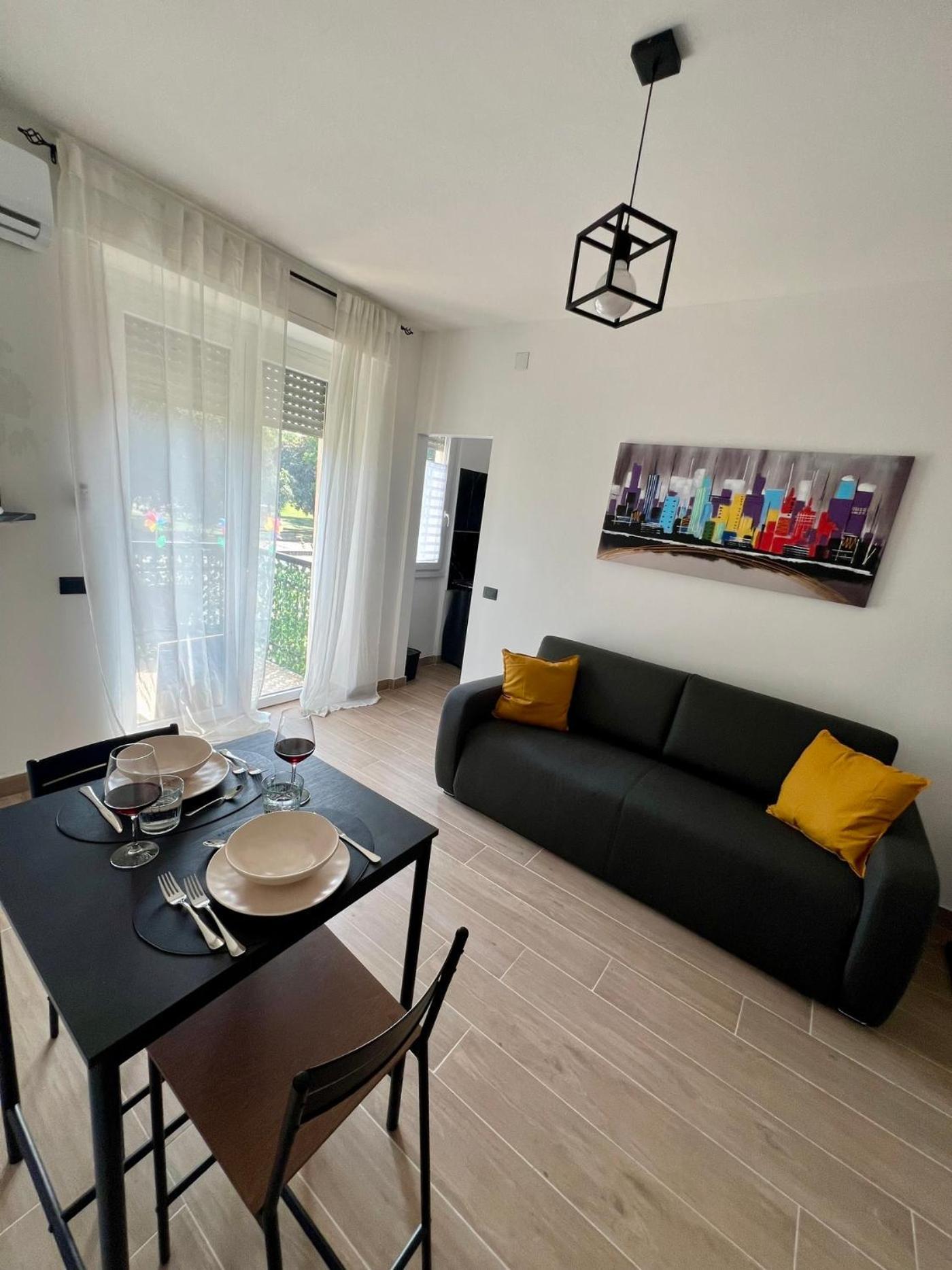 Moderno Ed Elegante Loft Con Balcone Apartment Milan Exterior photo