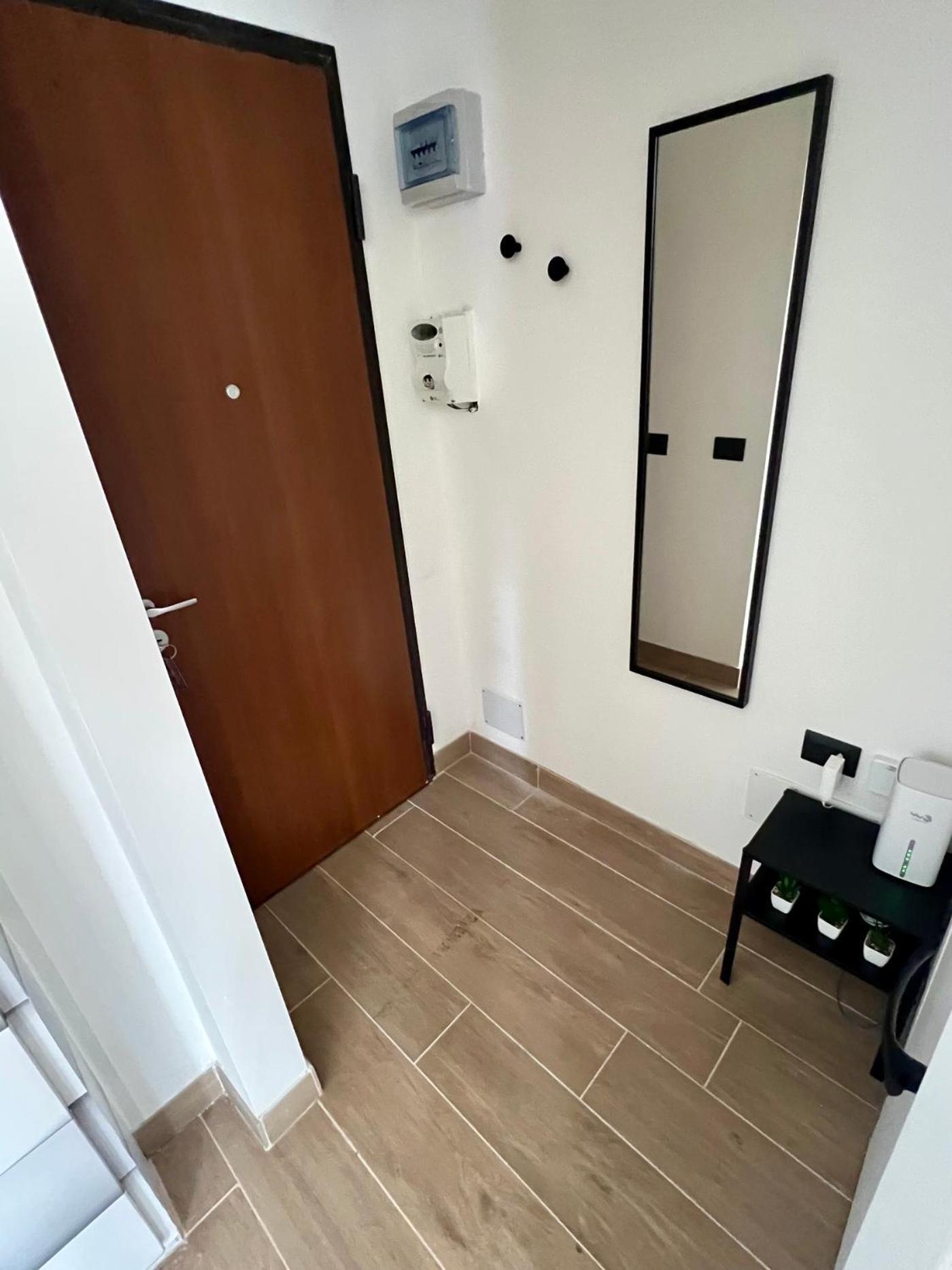 Moderno Ed Elegante Loft Con Balcone Apartment Milan Exterior photo